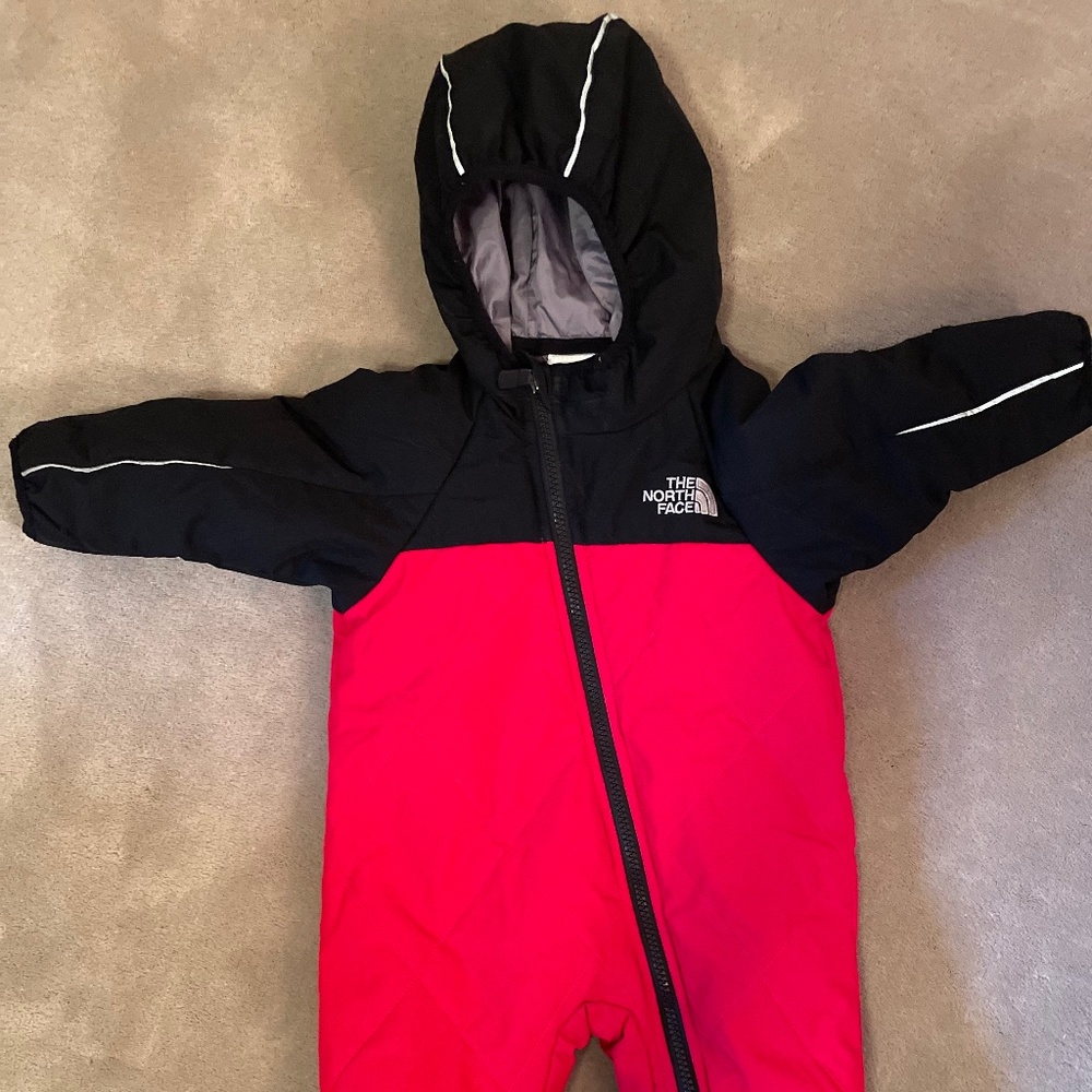Unisex, The North Face baby 3-6 month bunting/snowsuit